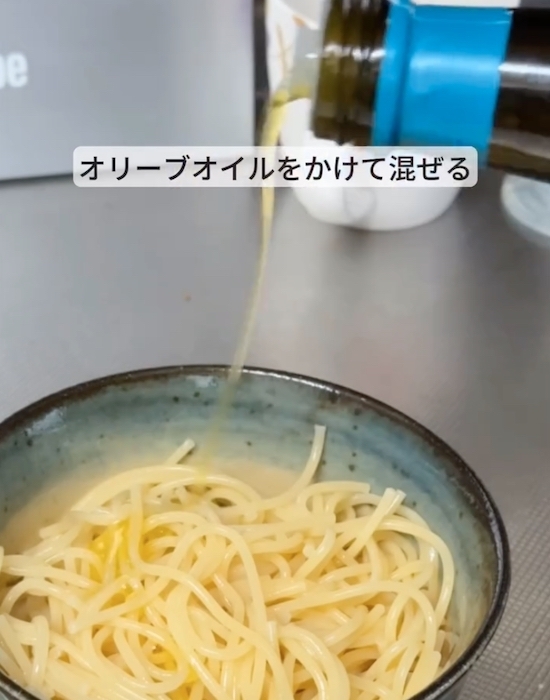 ご飯にのせたそぼろが動かない　持ち運びで崩れない工夫に「助かった」「もう実践中」
