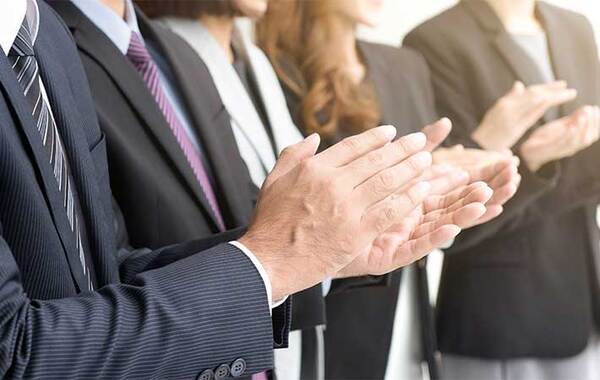 空港で『マシンガン』を持っていると、勘違いされて…　驚きの展開に「信じられない」