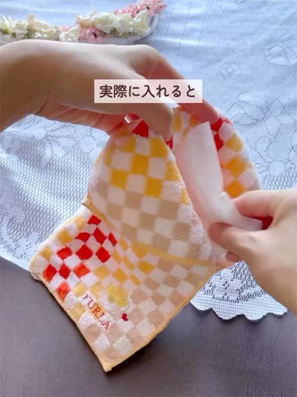 ハンカチが余っていたらやってみて！　出先で助かる『手作りアイテム』に「何個も作っておく！」