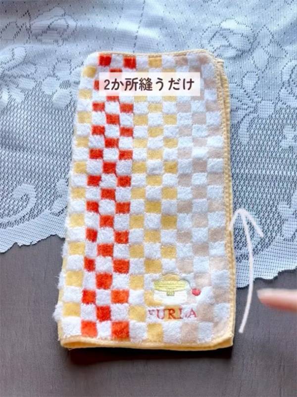 ハンカチが余っていたらやってみて！　出先で助かる『手作りアイテム』に「何個も作っておく！」