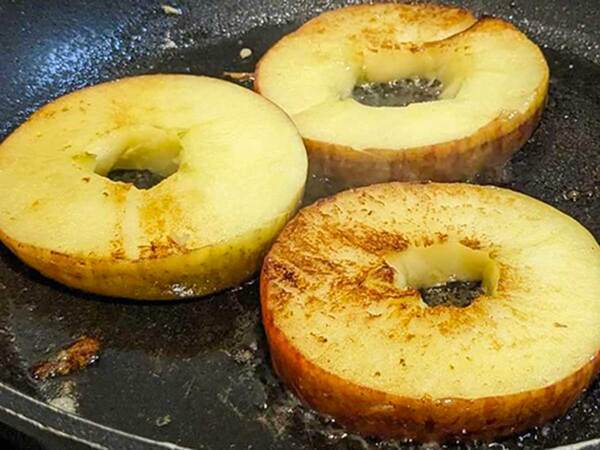 輪切りにしたリンゴにはさんだものは…　農家おすすめの食べ方に「やってみたい！」