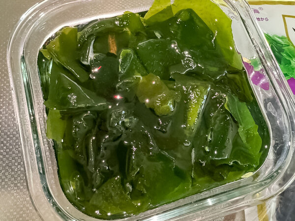 味噌汁に使うワカメは、乾燥・塩蔵・生のどれ？　鮮魚店に聞いた『おすすめ』は…