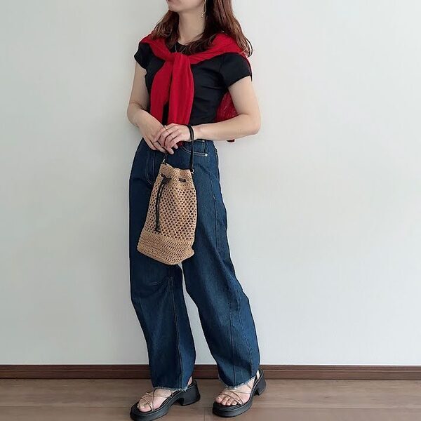 「色違いで３枚買った」「もうこれしか着れない」　ユニクロの『１５００円Tシャツ』が話題に