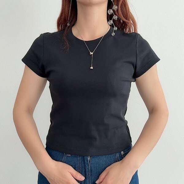 「色違いで３枚買った」「もうこれしか着れない」　ユニクロの『１５００円Tシャツ』が話題に