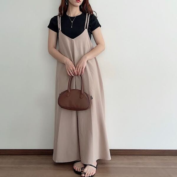 「色違いで３枚買った」「もうこれしか着れない」　ユニクロの『１５００円Tシャツ』が話題に