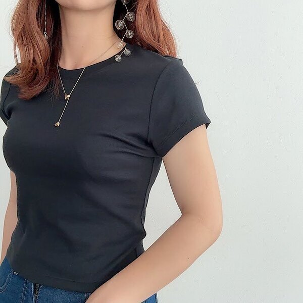 「色違いで３枚買った」「もうこれしか着れない」　ユニクロの『１５００円Tシャツ』が話題に