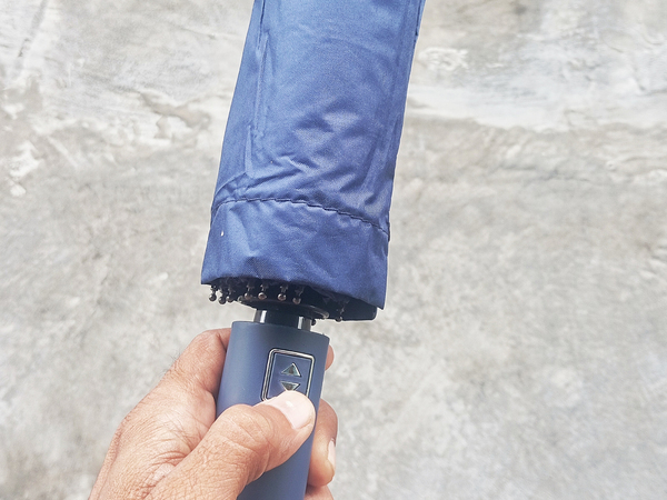 折り畳み傘で全治１か月の重篤なケガ　注意喚起に「これは怖い」「気を付ける…」