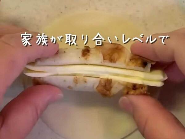 餃子の皮で包んだのは？　ありそうでなかった食べ方に「うますぎる」