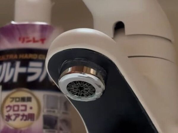水垢専用クリーナーで掃除してみたら…　蛇口まわりに変化「これは便利」「使いたい」