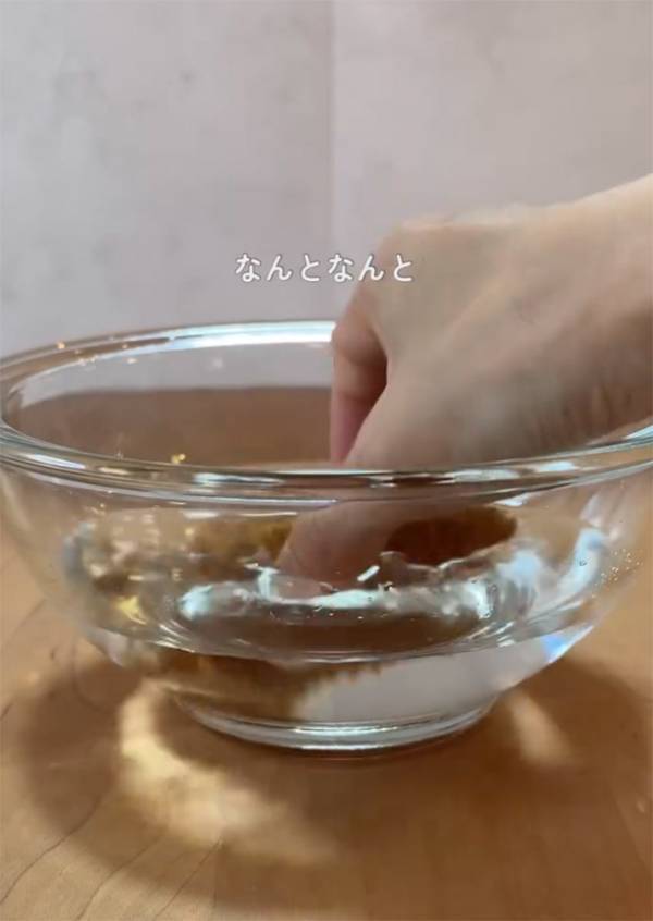 お惣菜の天ぷらを食べる前に？　使ったものに「想像もしていなかった」「やってみる」