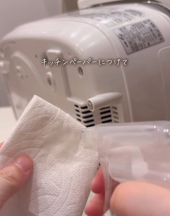 「炊飯器を横にしたら…」　見えた光景に「ゾッとした」「これはマズい」