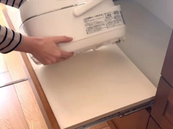 「炊飯器を横にしたら…」　見えた光景に「ゾッとした」「これはマズい」