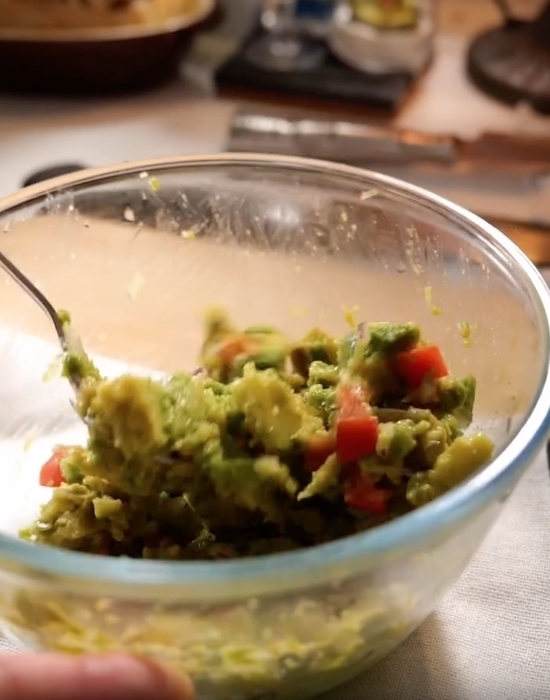 厚揚げをカリカリに焼いて…　まさかの組み合わせに「合いすぎ！」「クセになる」