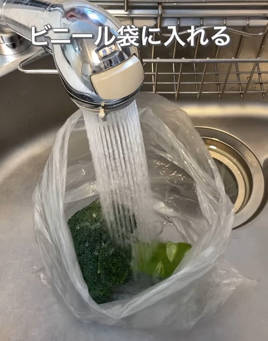 ブロッコリーをお湯につけたら…　出てきたものに「ゾッ」