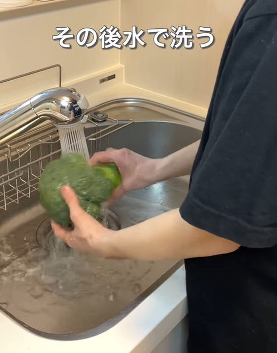 ブロッコリーをお湯につけたら…　出てきたものに「ゾッ」