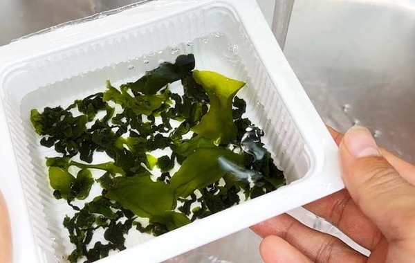 「すぐ捨てない」「使い道は多かった」　食べ終わった豆腐の空き容器は…？