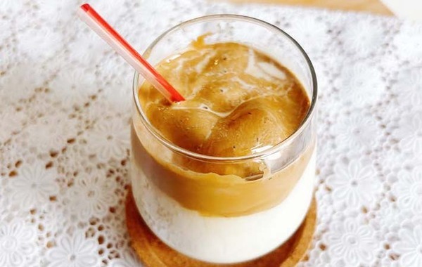 暑い夏にはコレ！　混ぜて冷凍庫に入れるだけで…「最高すぎる」「ふわっふわだ」