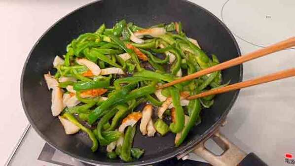 ちくわを細切りにして？　できた『簡単おかず』に「我が家でも作る！」