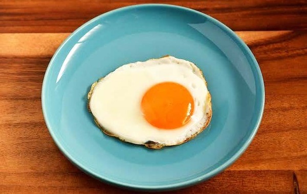 朝食にトーストと目玉焼き、あと一品足すといいのは…？　管理栄養士のアドバイスに目からウロコ