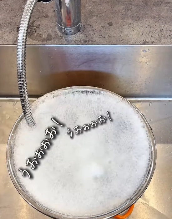 クエン酸と重曹を順番に…　泡で落とす掃除法に「なるほど」「真似します」