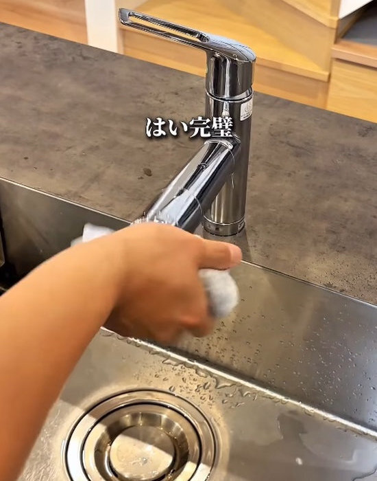 クエン酸と重曹を順番に…　泡で落とす掃除法に「なるほど」「真似します」