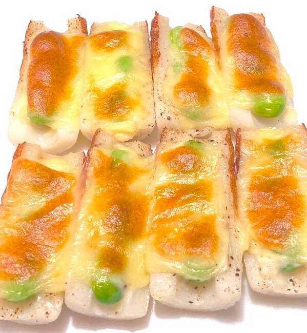 ちくわを半分にカットして…　のせた『食材』に「天才」「今晩に作る」