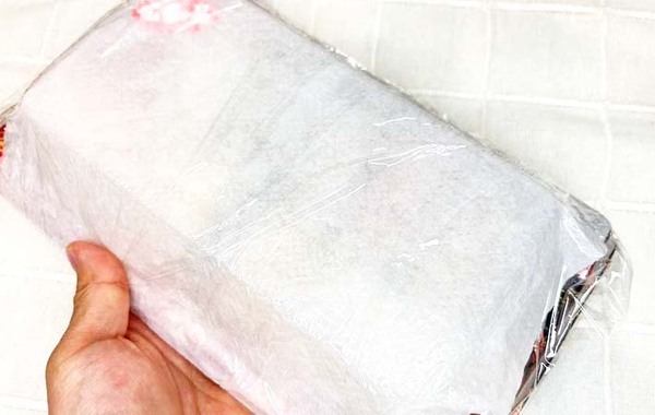 すぐに食べないパック寿司、冷蔵庫に入れる前に？　「シャリが硬くない！」