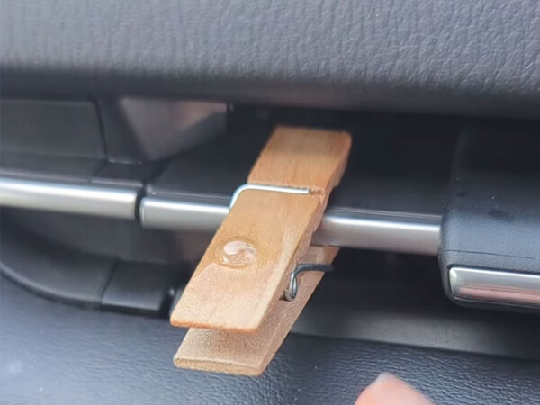 トイレや車、カーテンにも…？　木製クリップの『じゃない使い方』に「これはいい考え」