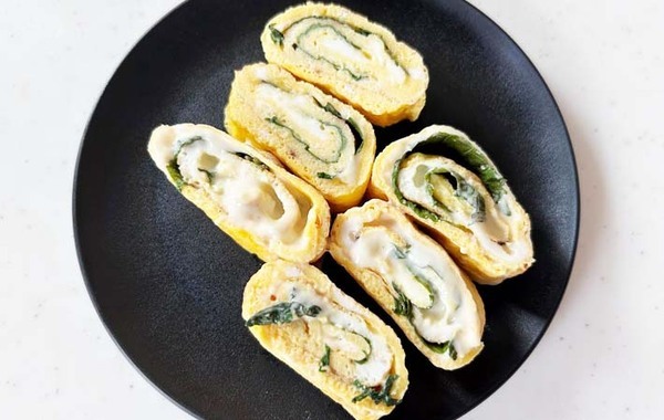 大葉２枚のせて焼くと…？　玉子焼きの断面に「家族から好評」「きれい！」