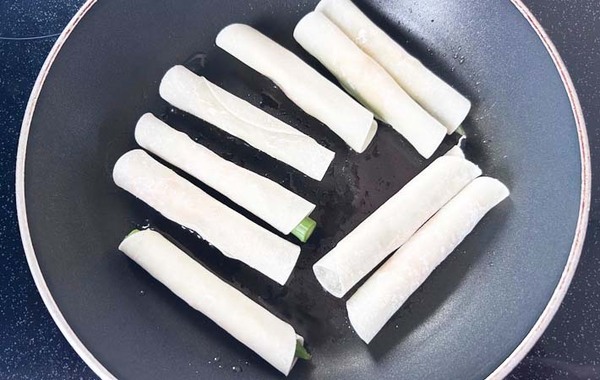 食べた子供が「もっと作って！」　余った餃子の皮で包んだのは…