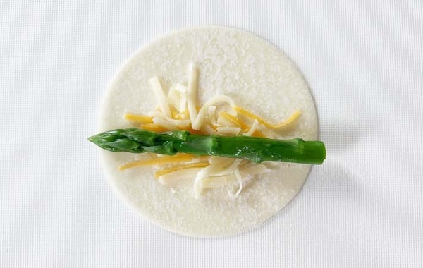 食べた子供が「もっと作って！」　余った餃子の皮で包んだのは…