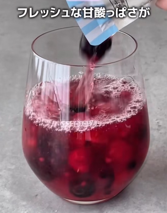 ロックアイスグラスを使うと、仕上がりが一気に映える！　「本格感すごい」「すぐ試す」