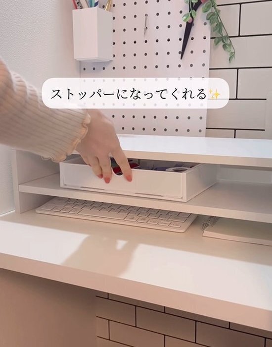 突っ張り棒１本でゴミ袋収納が激変！　使い分けもラクになる方法に「これは便利」「やってみる」