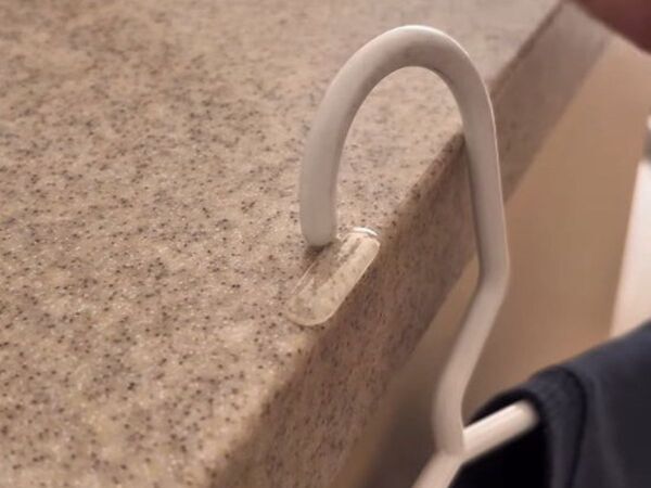 「毎回ズレる…」　ハンガー問題を救った小さな工夫に「早く知りたかった」