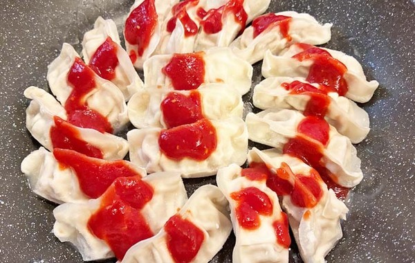 冷凍餃子の意外すぎる食べ方　焼いた後に…「子供の箸が止まらん！」