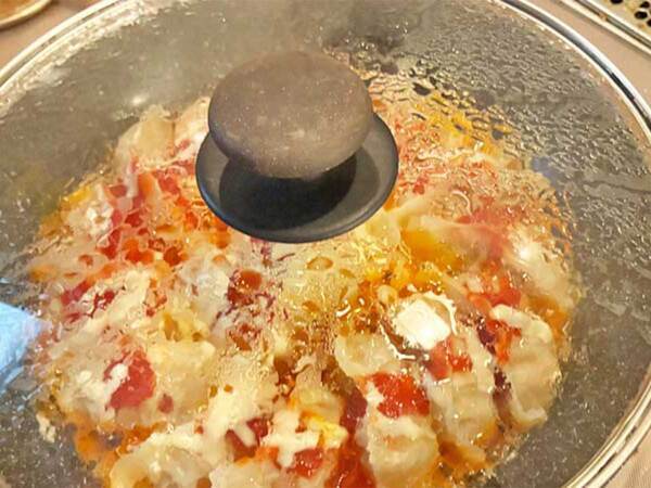 冷凍餃子の意外すぎる食べ方　焼いた後に…「子供の箸が止まらん！」