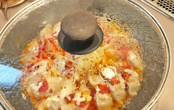 冷凍餃子の意外すぎる食べ方　焼いた後に…「子供の箸が止まらん！」