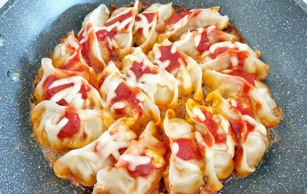 冷凍餃子の意外すぎる食べ方　焼いた後に…「子供の箸が止まらん！」