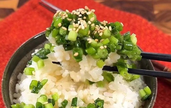 「青ネギを買ってきます」　料理研究家のレシピに「悶絶するうまさ」