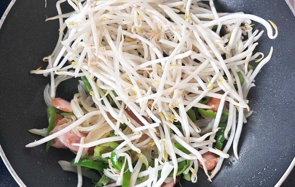 『ナポリタン』を食べたいけど、パスタがない…　代用したものに「嬉しいこと尽くし」「目からウロコ」