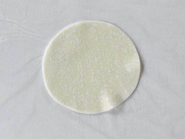 砂糖と餃子の皮だけで作る！　家族が驚いた『手作りおやつ』がこちら