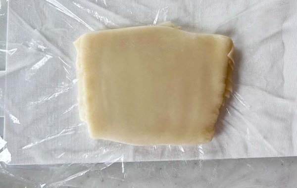 砂糖と餃子の皮だけで作る！　家族が驚いた『手作りおやつ』がこちら