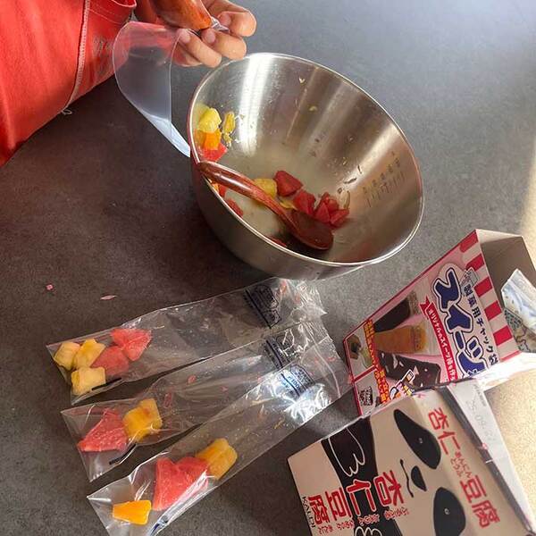 セリアで買ったチャック袋に、入れたのは…　アイディアに「天才現る」