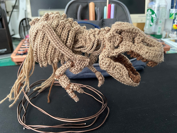 「これが編み物だとは…」　編み物で作った『作品』に「ひょぇー！かっこよ！」