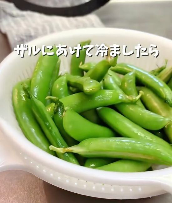 「途中でちぎれない！」　スナップエンドウの筋取りテクに「助かる」「ずっとコレ」
