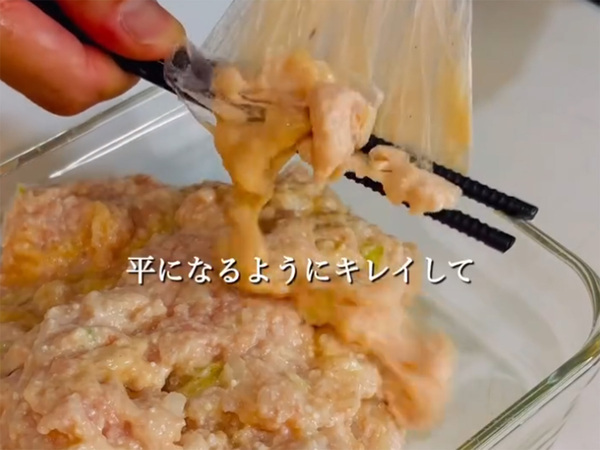 豆腐と肉を『ポリ袋』に入れて…　できたものに「とっても簡単」「今度やってみたい」