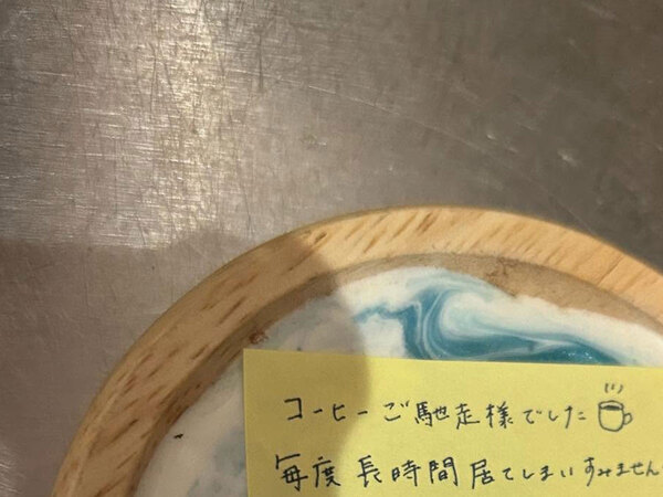 店員「なんてこったい」　帰った客のテーブルの上に何か残されていて…
