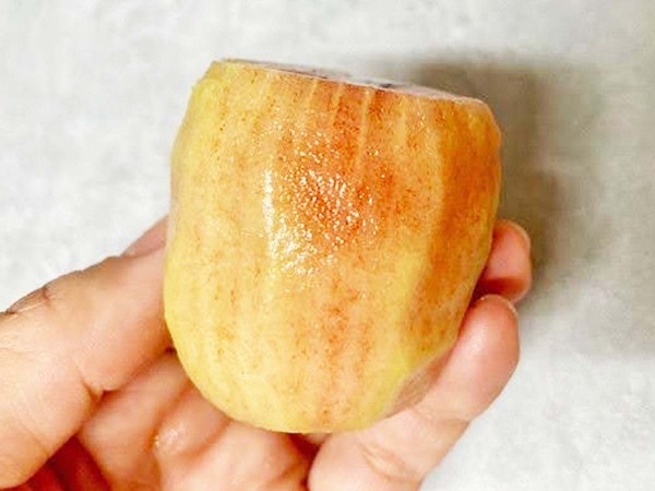 「こんなの初めてみた！」　一見普通のキウイ、しかし切ってみると…？