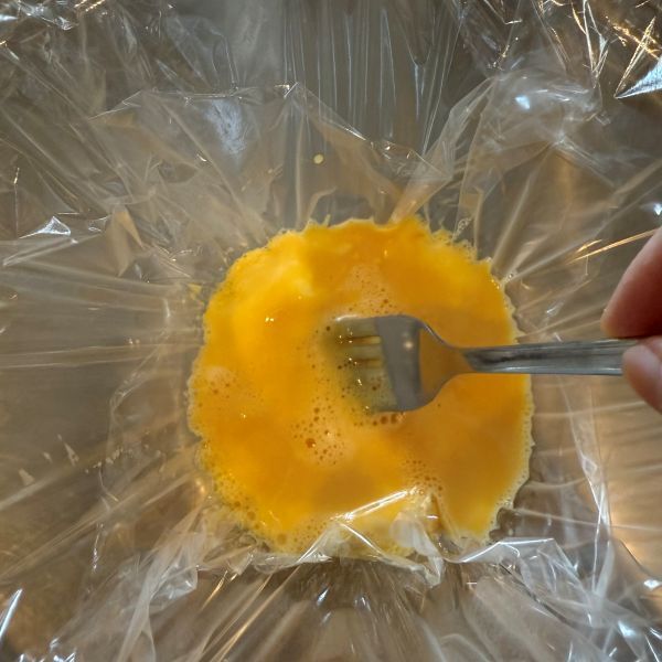 混ぜてレンチンするだけ　オムレツの仕上がりに「ふわふわ」「試す価値ある」