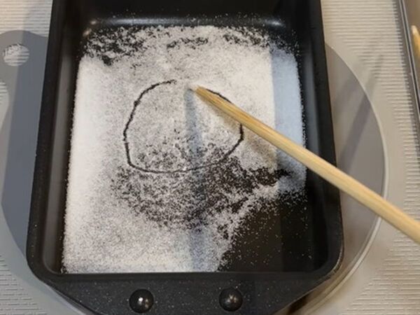 卵液がくっ付かなくなる？　フライパンの復活テクに「気持ちいい」